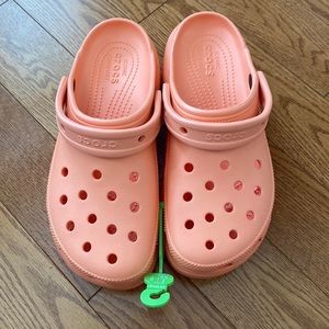 Crocs classic platform clog